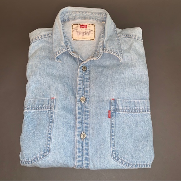 levi's light blue shirt